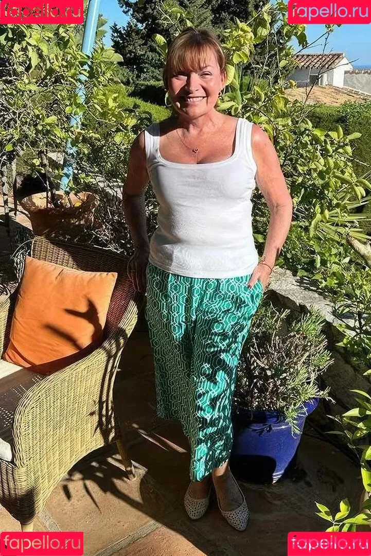 Lorraine Kelly / lorrainekellysmith Onlyfans Photo Gallery 