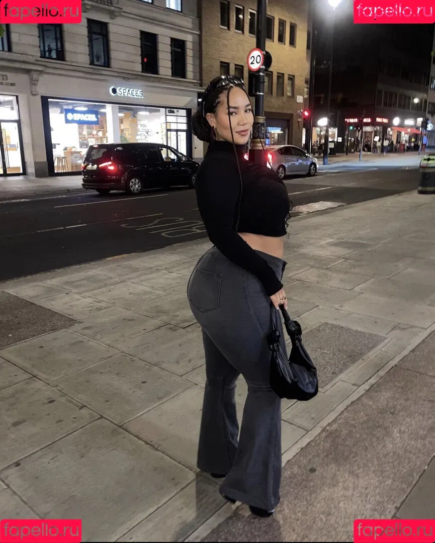 Katelyn Folasade / katelyn_runck / katelynsade Onlyfans Photo Gallery 