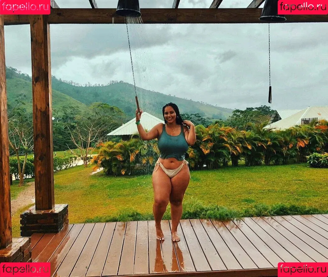 Katelyn Folasade / katelyn_runck / katelynsade Onlyfans Photo Gallery 
