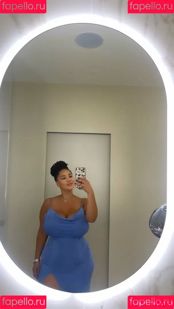 Katelyn Folasade / katelyn_runck / katelynsade Onlyfans Photo Gallery 