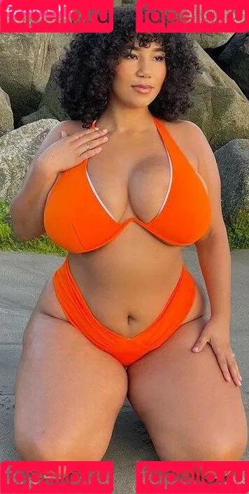 Katelyn Folasade / katelyn_runck / katelynsade Onlyfans Photo Gallery 