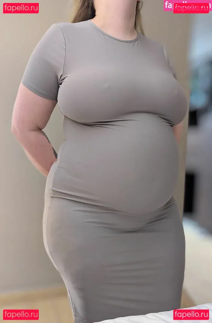 busty_bella_ / bustyy_bella Onlyfans Photo Gallery 