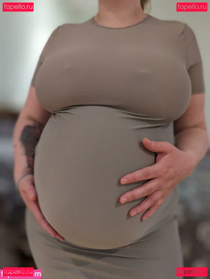 busty_bella_ / bustyy_bella Onlyfans Photo Gallery 