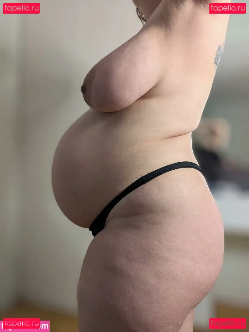 busty_bella_ / bustyy_bella Onlyfans Photo Gallery 