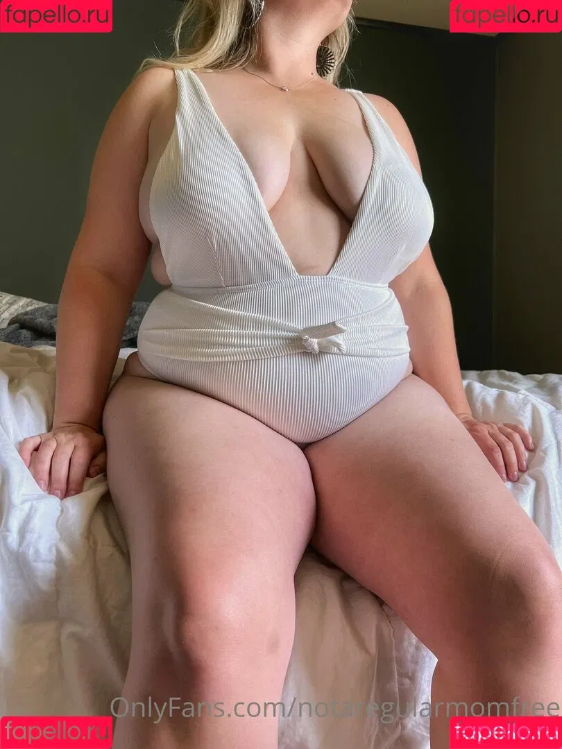 notaregularmom.blog / notaregularmomfree Onlyfans Photo Gallery 