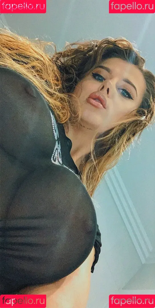 MFC Murka / MurkaMfc / auda_lynx / murka Onlyfans Photo Gallery 