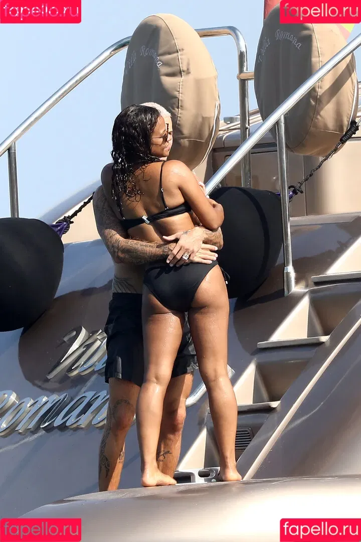 Christina Milian / christinamilian / kacytgirl Onlyfans Photo Gallery 