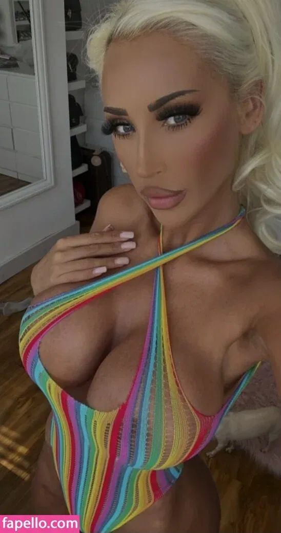 Holly Deacon / hollydeacon / hollyjaydeacon Onlyfans Photo Gallery 