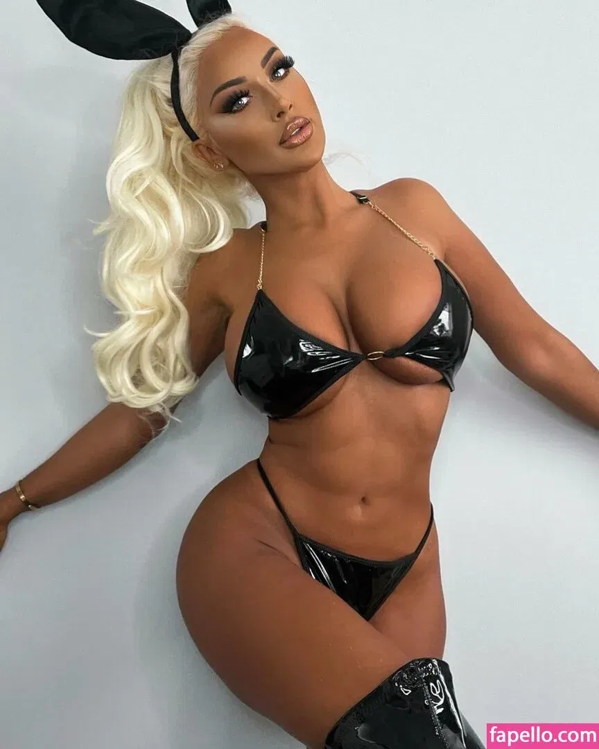 Holly Deacon / hollydeacon / hollyjaydeacon Onlyfans Photo Gallery 