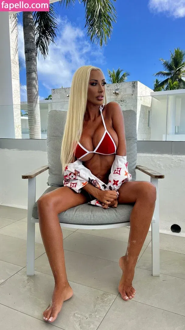 Holly Deacon / hollydeacon / hollyjaydeacon Onlyfans Photo Gallery 