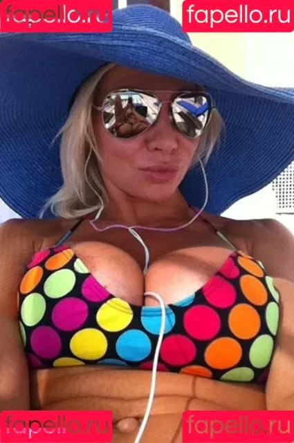 Nadya Basinger / nadya_basinger / nadyaskazka Onlyfans Photo Gallery 