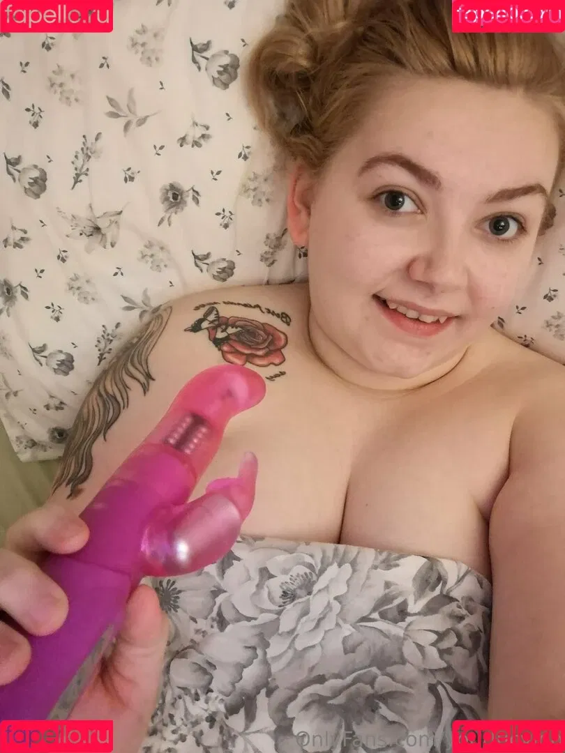 yourlucyloo / yourlucyloo2 Onlyfans Photo Gallery 