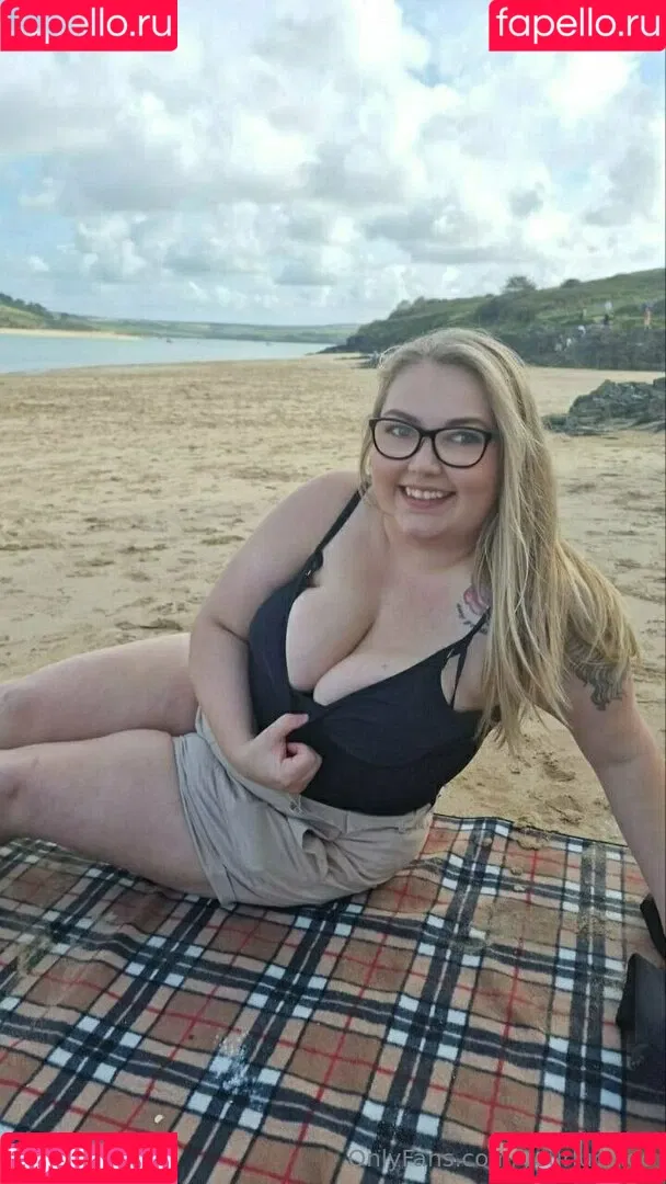 yourlucyloo / yourlucyloo2 Onlyfans Photo Gallery 