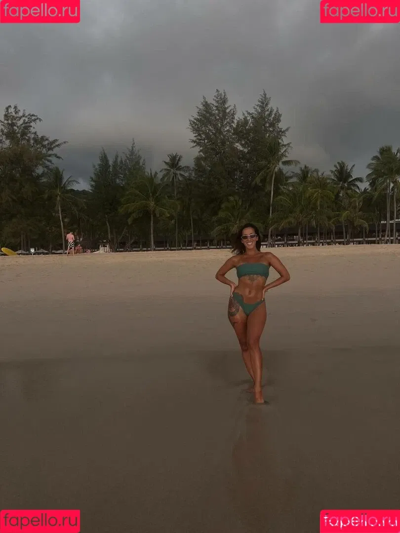 Thais-Yoga / Thaisyoga / extremely sexy / layla_yoga / thaisbpaim Onlyfans Photo Gallery 
