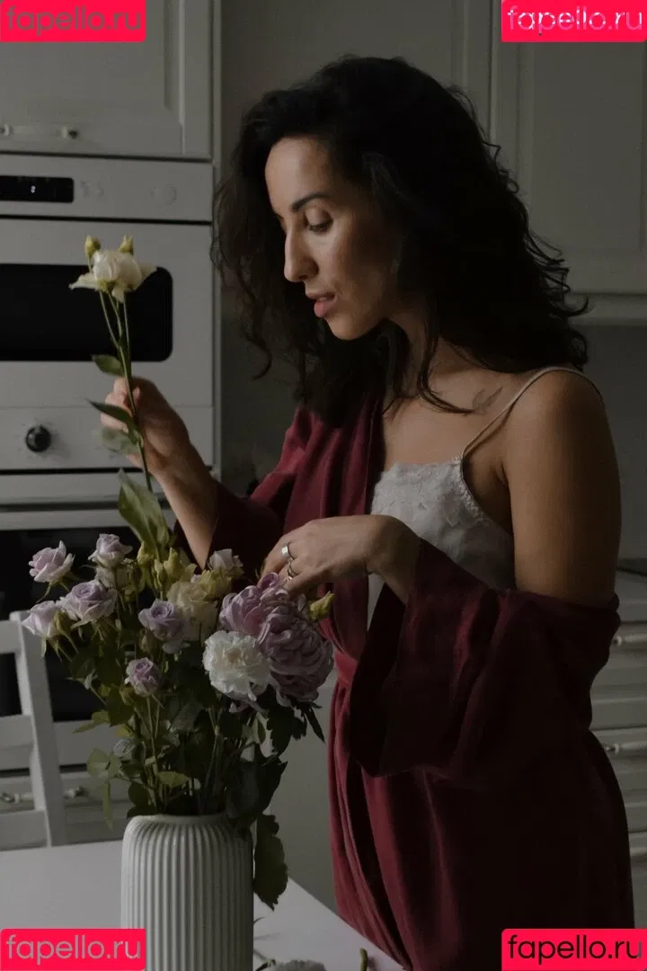 Thais-Yoga / Thaisyoga / extremely sexy / layla_yoga / thaisbpaim Onlyfans Photo Gallery 