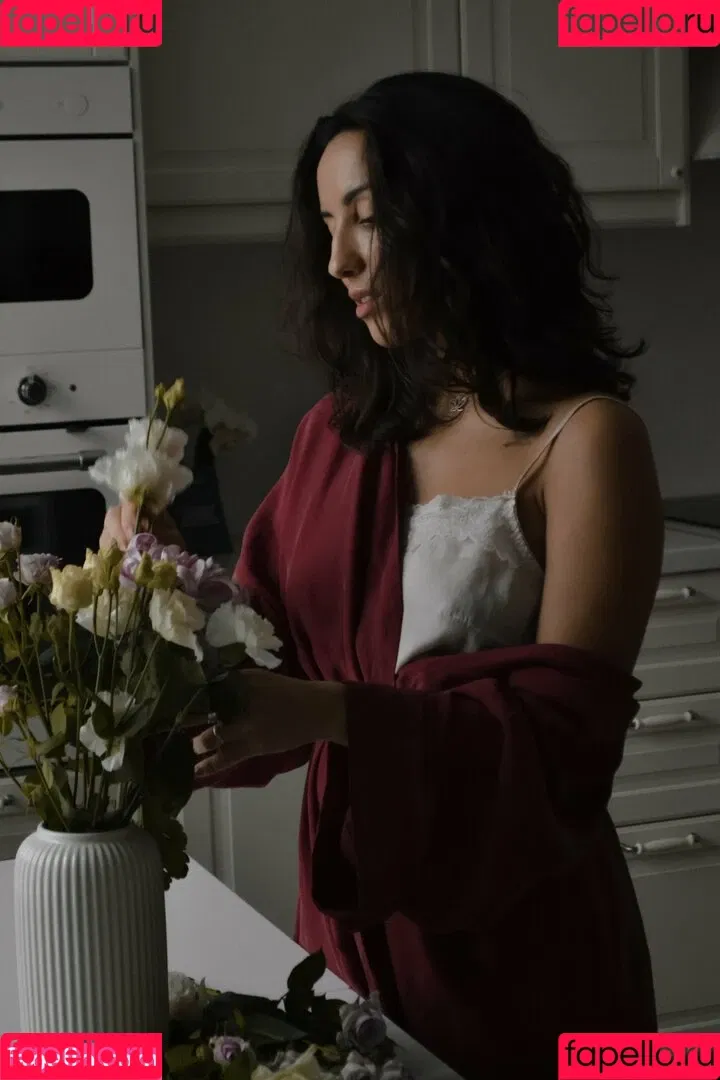 Thais-Yoga / Thaisyoga / extremely sexy / layla_yoga / thaisbpaim Onlyfans Photo Gallery 