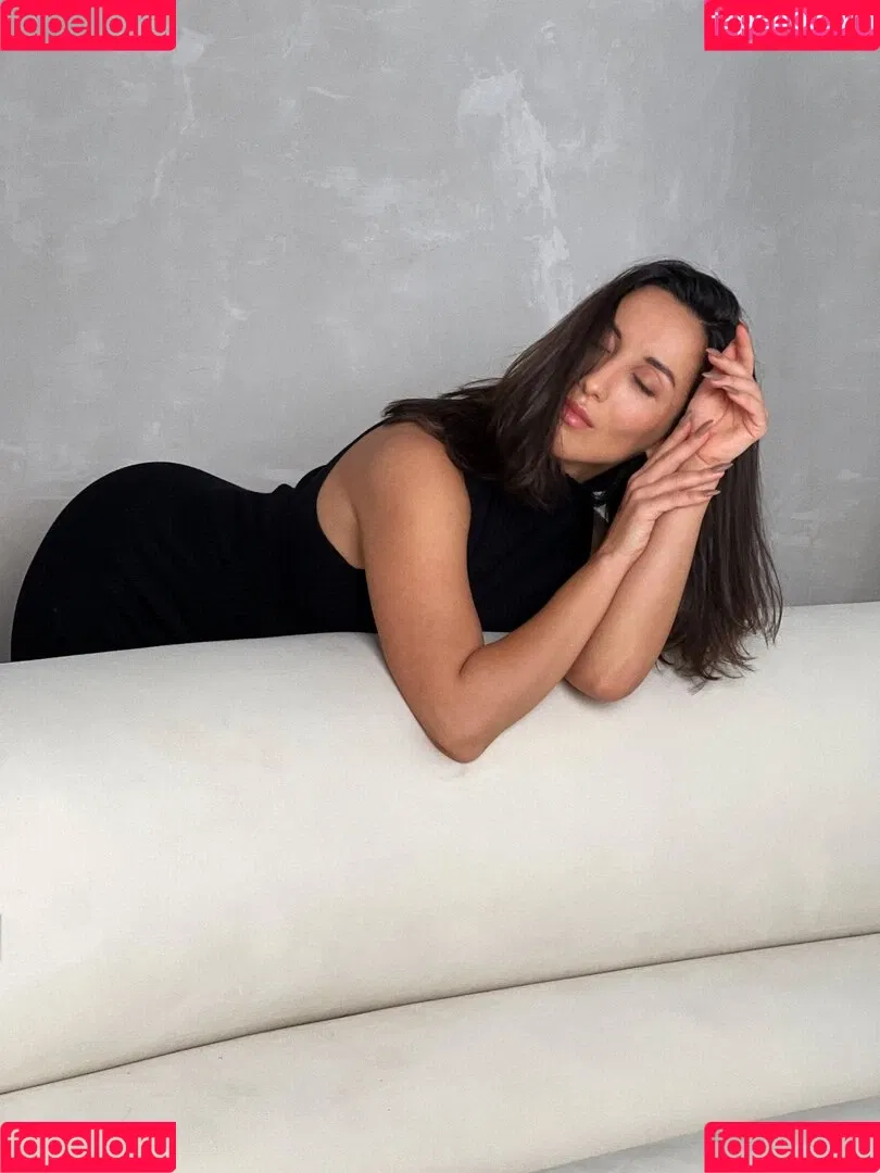Thais-Yoga / Thaisyoga / extremely sexy / layla_yoga / thaisbpaim Onlyfans Photo Gallery 
