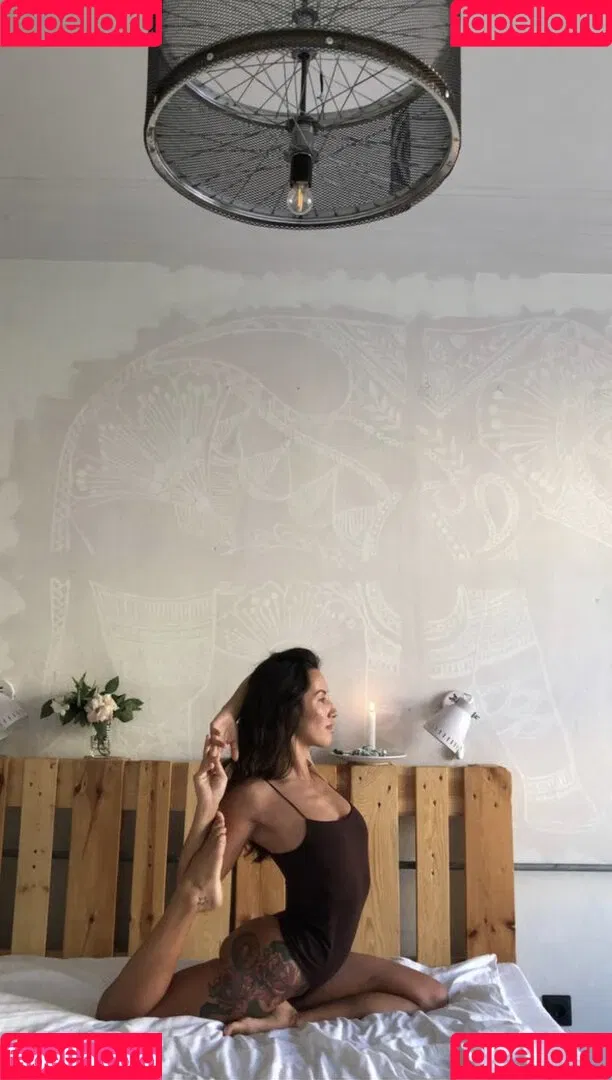 Thais-Yoga / Thaisyoga / extremely sexy / layla_yoga / thaisbpaim Onlyfans Photo Gallery 