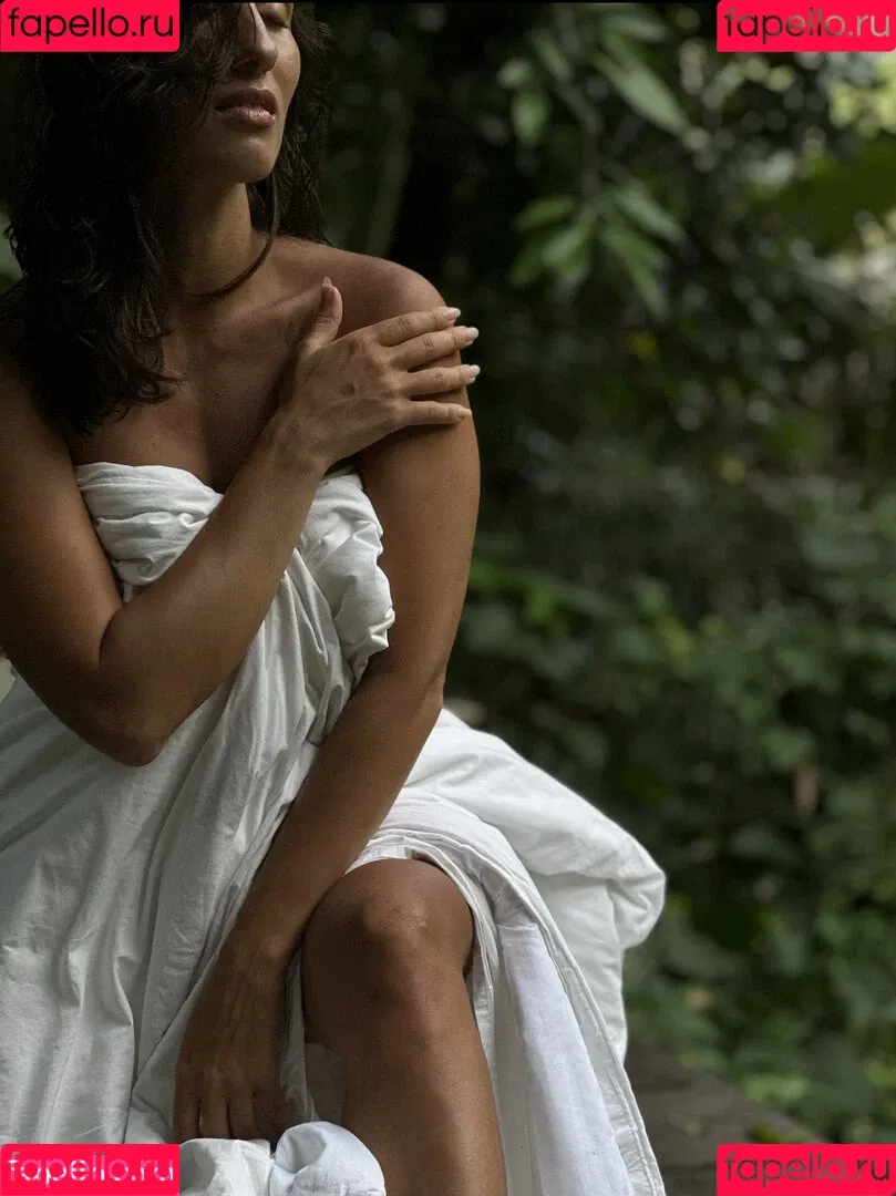 Thais-Yoga / Thaisyoga / extremely sexy / layla_yoga / thaisbpaim Onlyfans Photo Gallery 