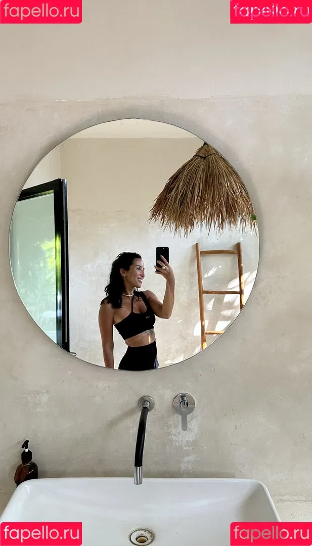 Thais-Yoga / Thaisyoga / extremely sexy / layla_yoga / thaisbpaim Onlyfans Photo Gallery 