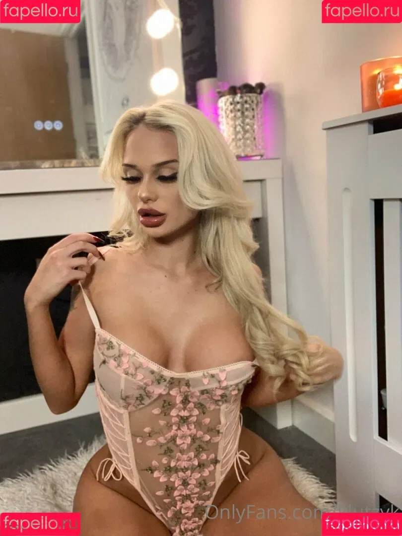 KlutzyK / kiahellis Onlyfans Photo Gallery 