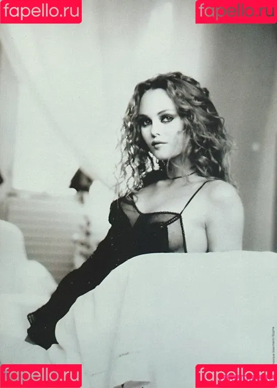 Vanessa Paradis / vanessa.paradis Onlyfans Photo Gallery 