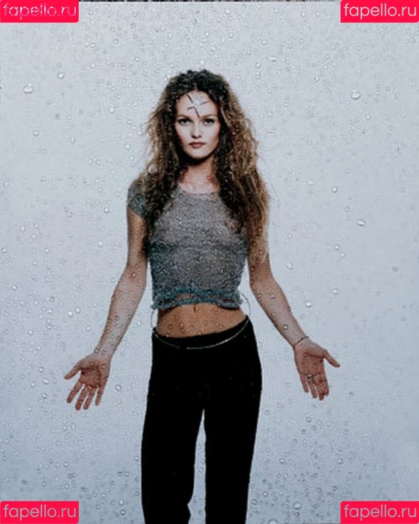 Vanessa Paradis / vanessa.paradis Onlyfans Photo Gallery 