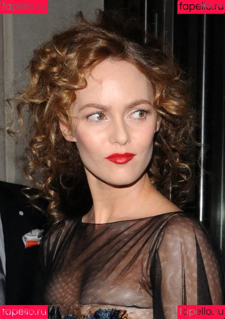 Vanessa Paradis / vanessa.paradis Onlyfans Photo Gallery 