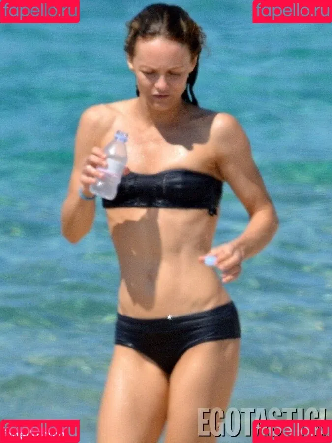 Vanessa Paradis / vanessa.paradis Onlyfans Photo Gallery 