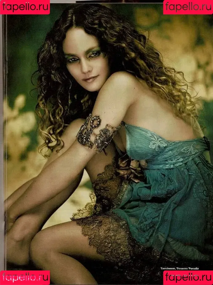 Vanessa Paradis / vanessa.paradis Onlyfans Photo Gallery 
