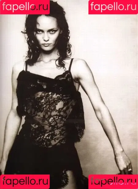 Vanessa Paradis / vanessa.paradis Onlyfans Photo Gallery 