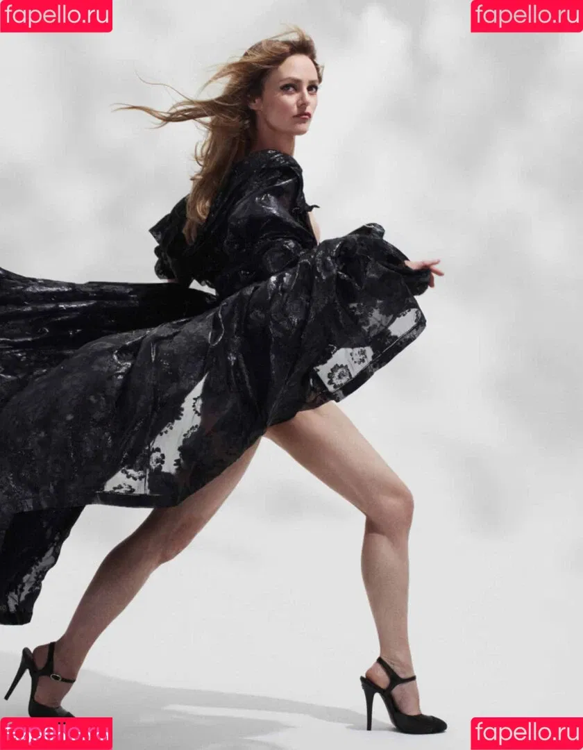 Vanessa Paradis / vanessa.paradis Onlyfans Photo Gallery 