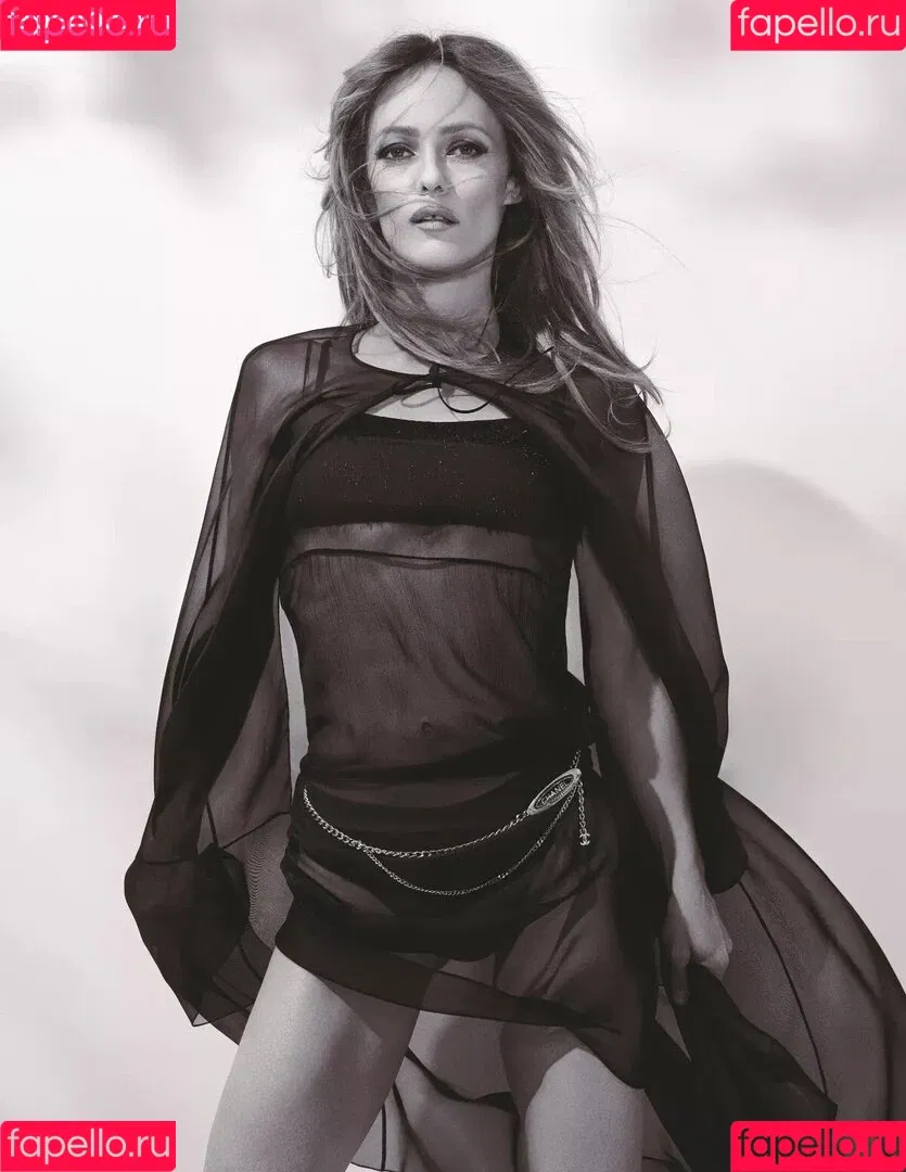 Vanessa Paradis / vanessa.paradis Onlyfans Photo Gallery 