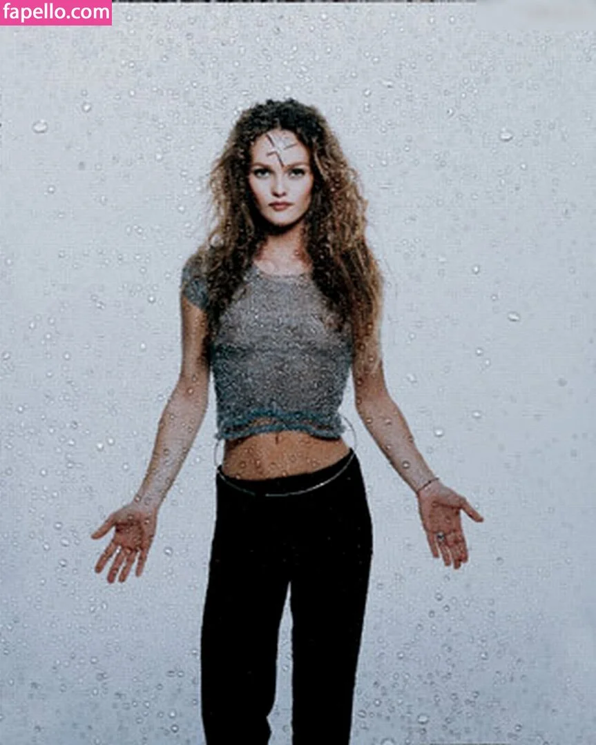 Vanessa Paradis / vanessa.paradis Onlyfans Photo Gallery 