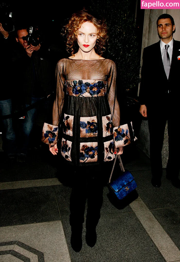 Vanessa Paradis / vanessa.paradis Onlyfans Photo Gallery 