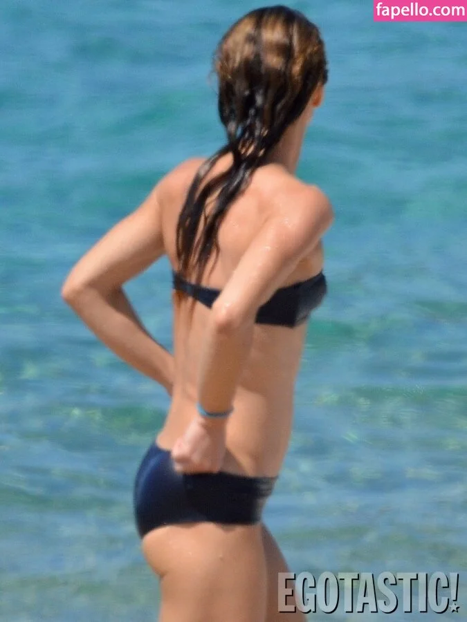 Vanessa Paradis / vanessa.paradis Onlyfans Photo Gallery 