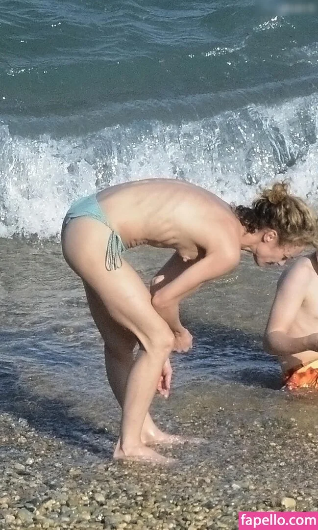 Vanessa Paradis / vanessa.paradis Onlyfans Photo Gallery 