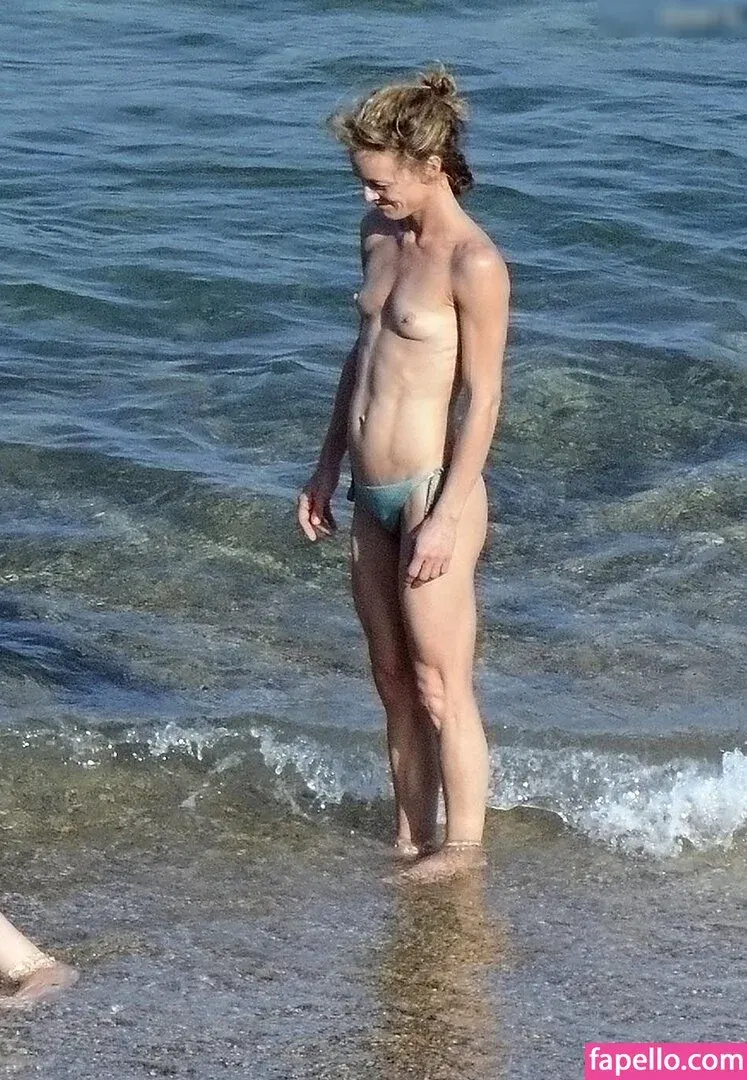 Vanessa Paradis / vanessa.paradis Onlyfans Photo Gallery 