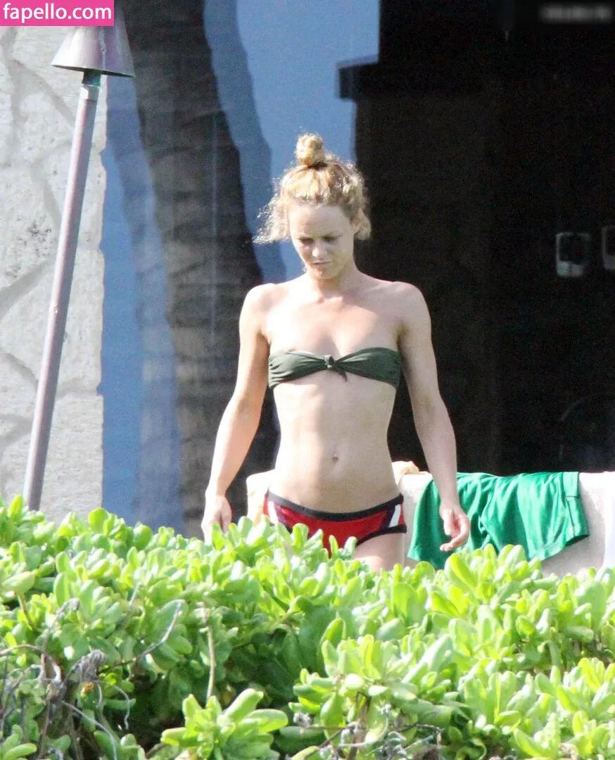 Vanessa Paradis / vanessa.paradis Onlyfans Photo Gallery 