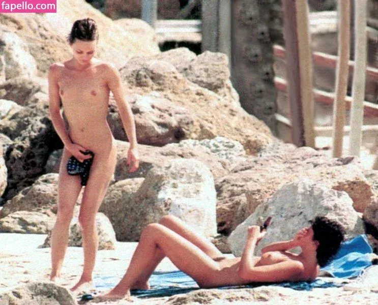 Vanessa Paradis / vanessa.paradis Onlyfans Photo Gallery 