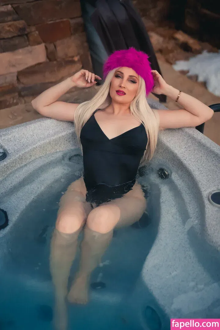 Holly Wolf Onlyfans Photo Gallery 
