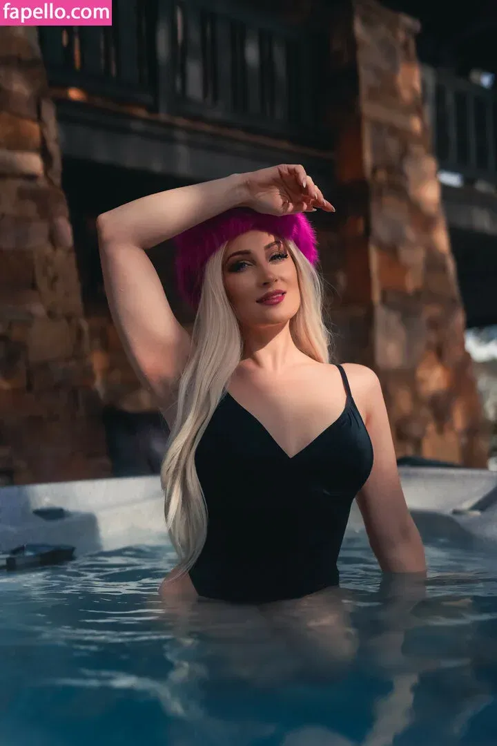 Holly Wolf Onlyfans Photo Gallery 