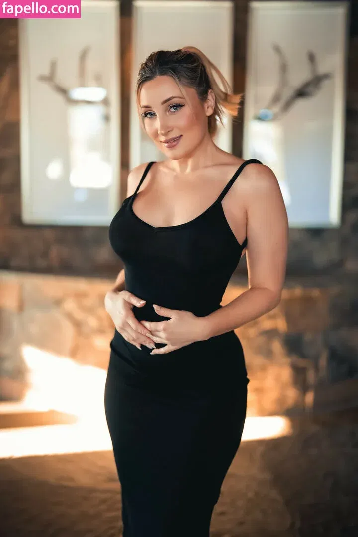 Holly Wolf Onlyfans Photo Gallery 