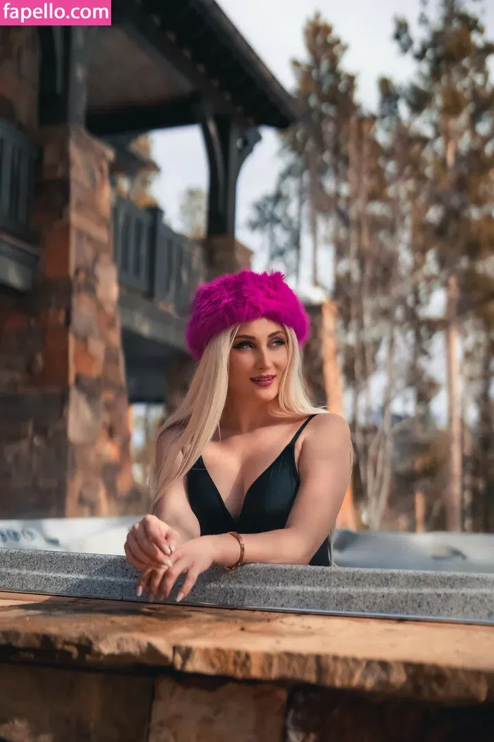 Holly Wolf Onlyfans Photo Gallery 