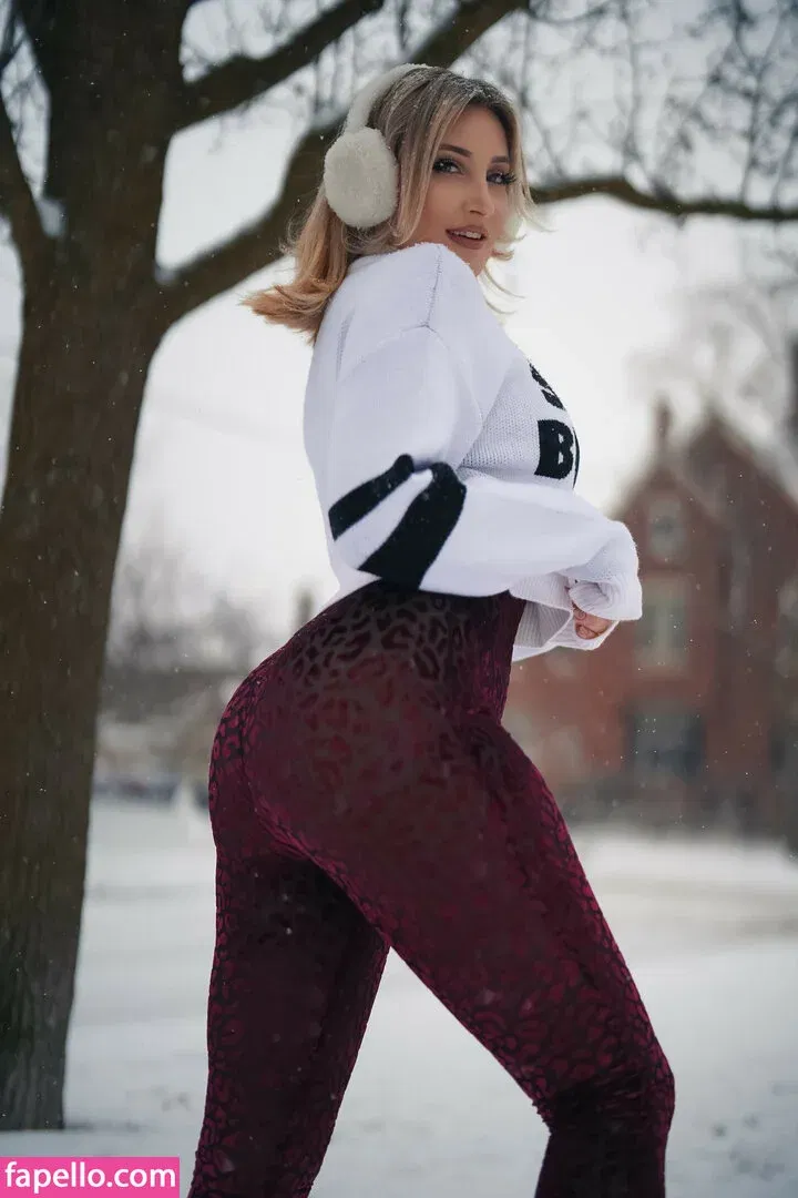 Holly Wolf Onlyfans Photo Gallery 