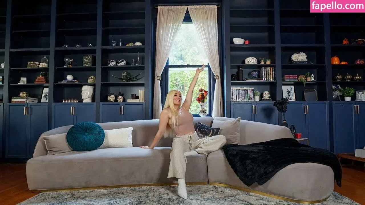 Holly Wolf Onlyfans Photo Gallery 