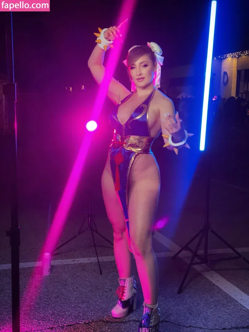 Holly Wolf Onlyfans Photo Gallery 