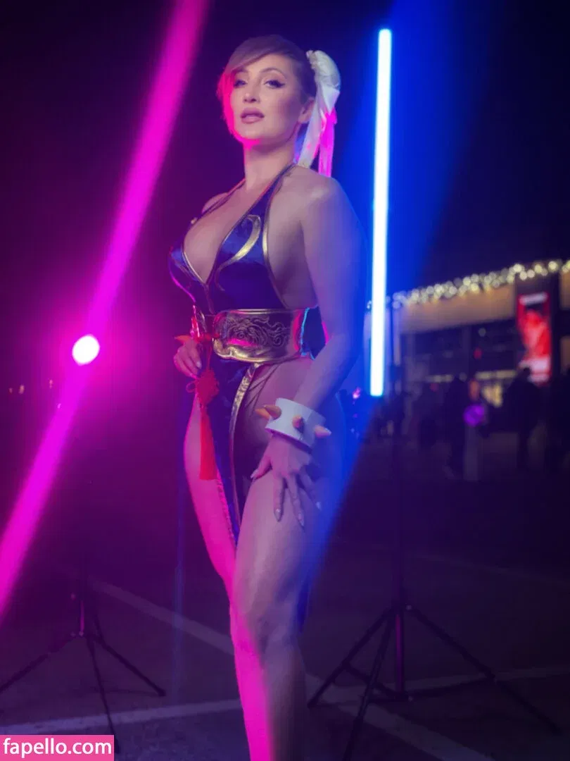 Holly Wolf Onlyfans Photo Gallery 