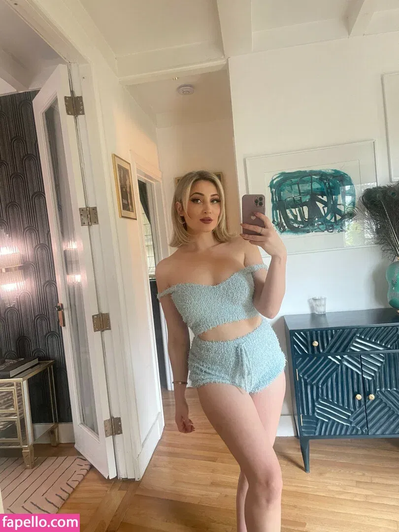 Holly Wolf Onlyfans Photo Gallery 
