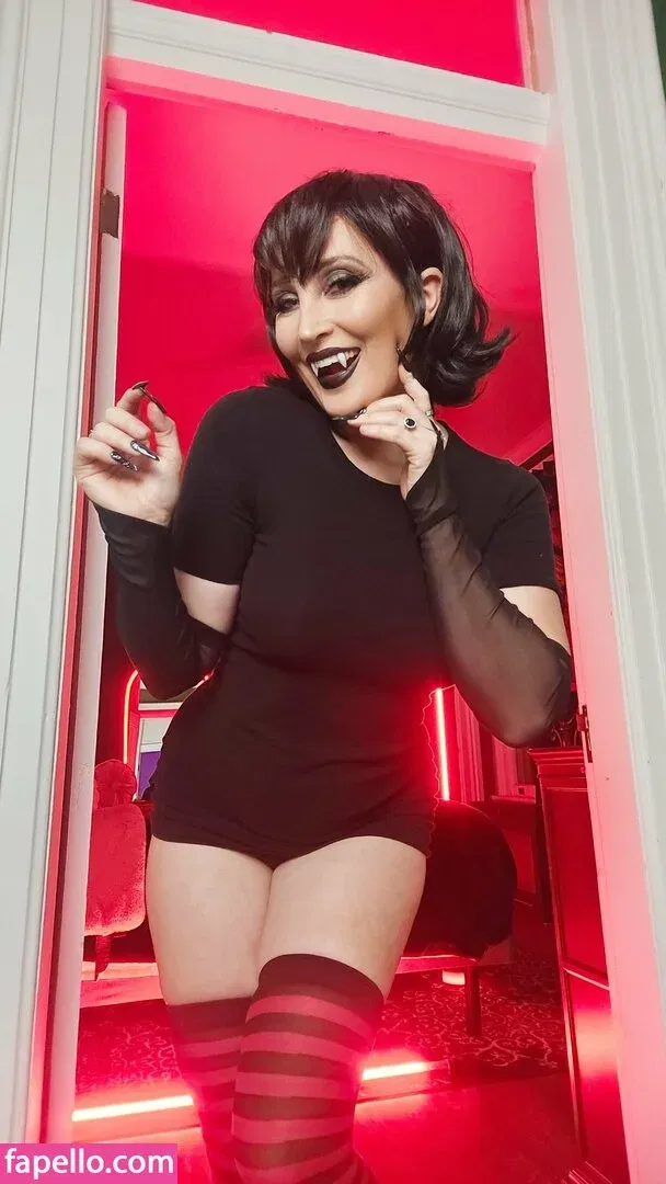 Holly Wolf Onlyfans Photo Gallery 